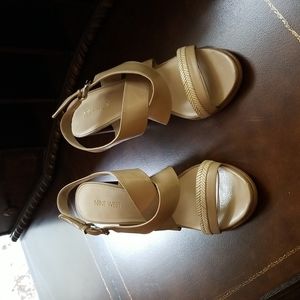 Nine west neutral heels size 10